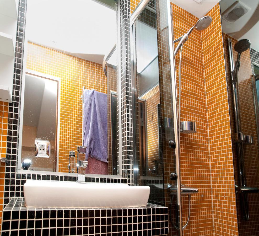 Apt In The Center Of The Town Near The Opera House Apartman Lviv Kültér fotó