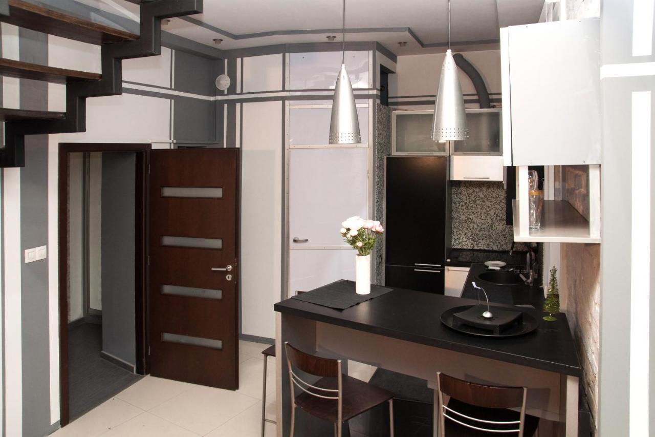 Apt In The Center Of The Town Near The Opera House Apartman Lviv Kültér fotó